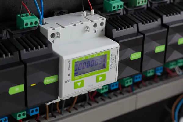 Loxone 3-fázový elektromer (Modbus)