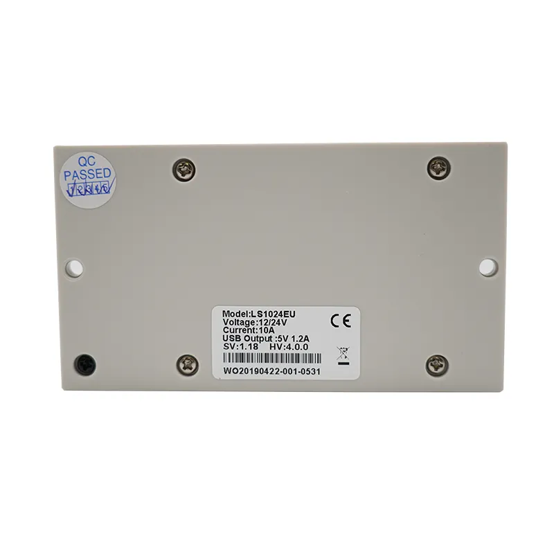 Regulátor nabíjania PWM EPsolar LS1024EU 12/24V 10A s USB