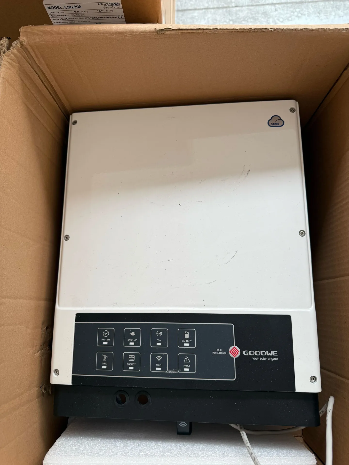 Hybridný menič GoodWe 5048-EM 5000W 230V/48V (zánovné)