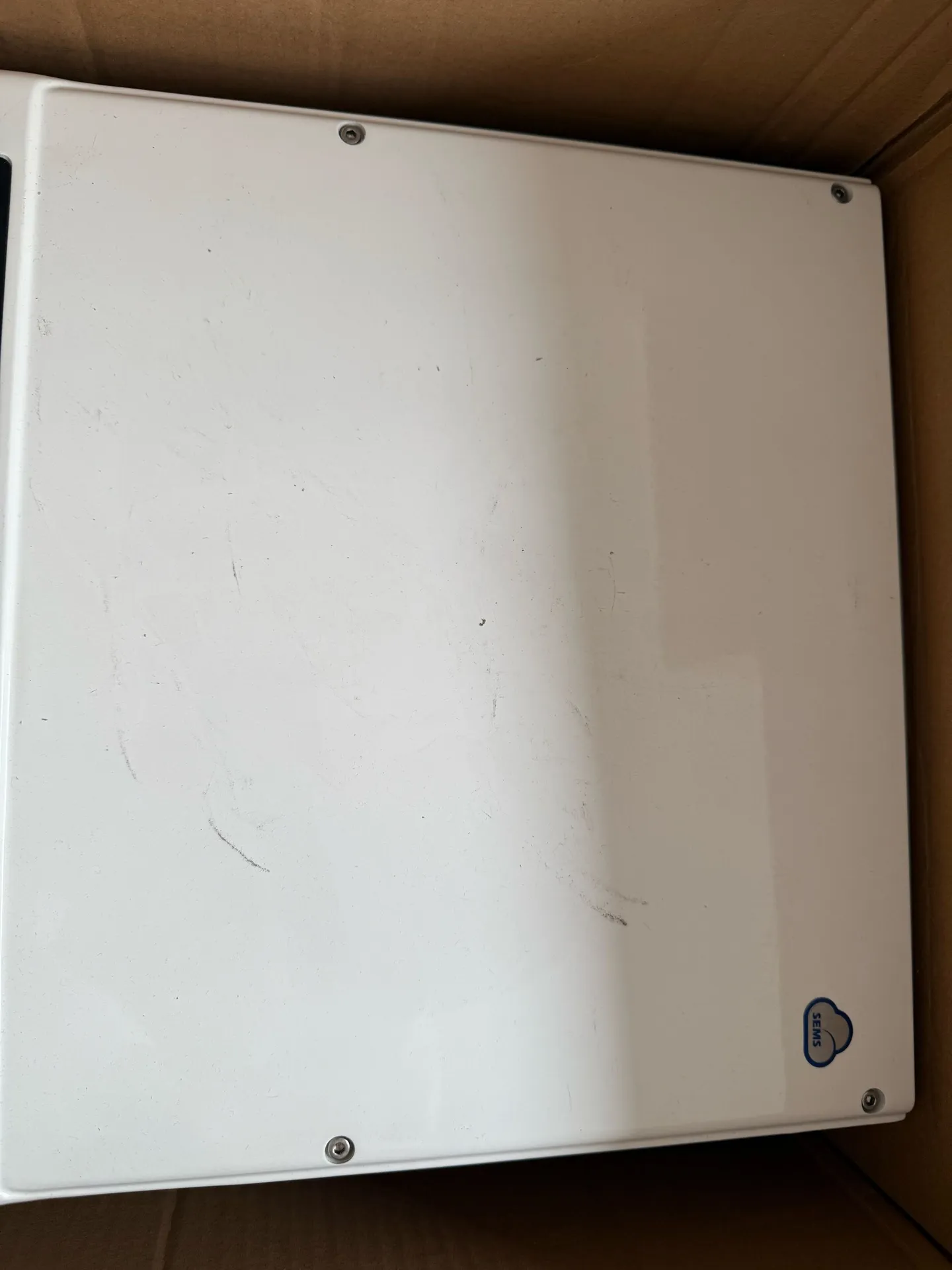 Hybridný menič GoodWe 5048-EM 5000W 230V/48V (zánovné)