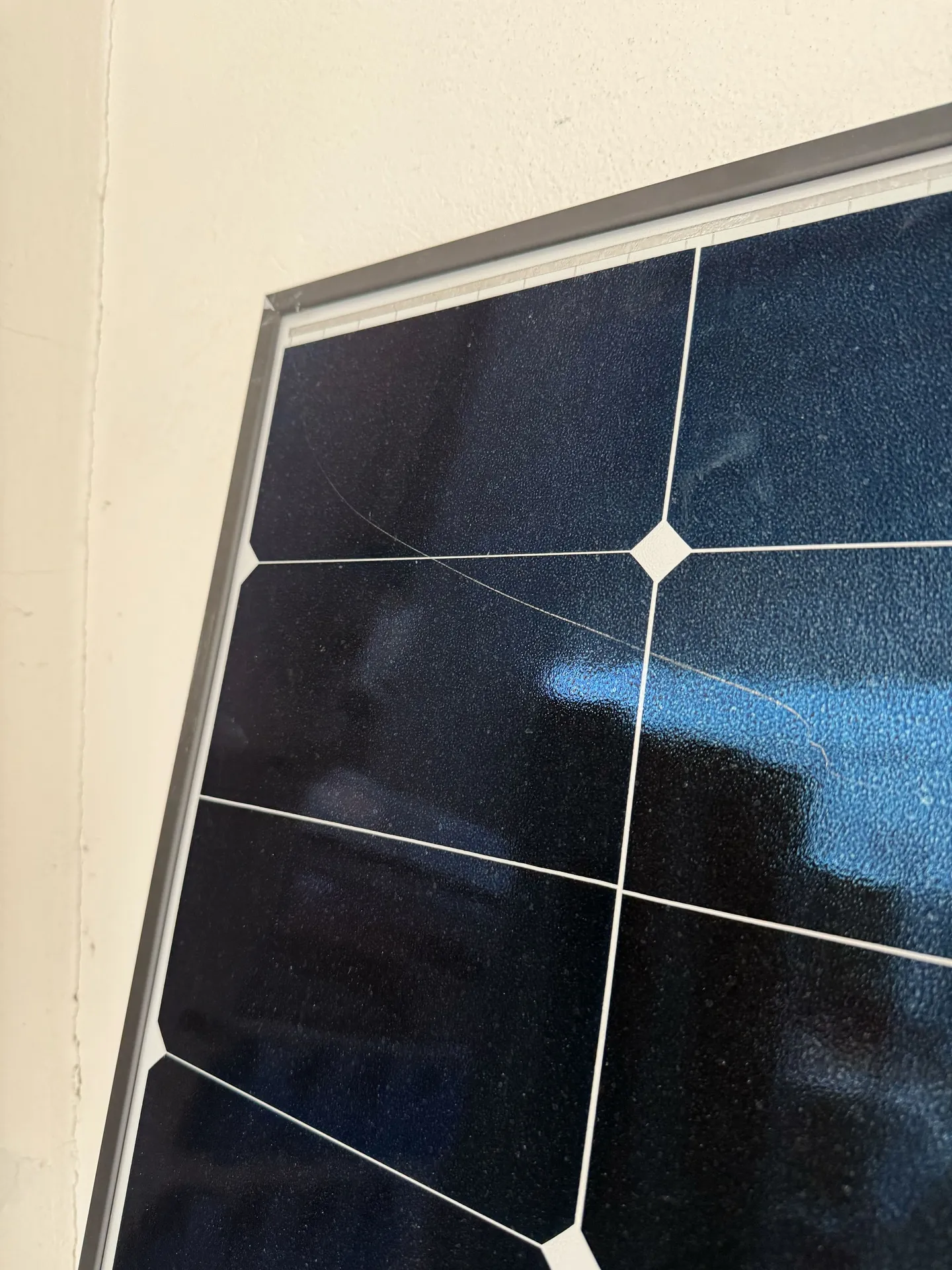 Solárny panel monokryštalický Longi 525Wp Hi-MO 6 čierny rám (zánovné)