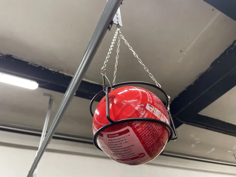 Protipožiarna hasiaca guľa (1,3 kg prášok Furex 770, Fireball)